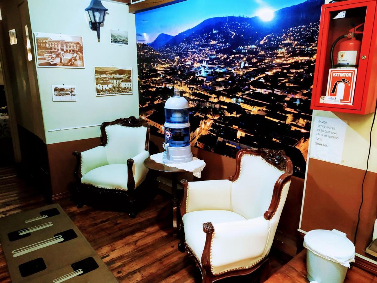 Hostal Latitud Ecuem 키토 외부 사진