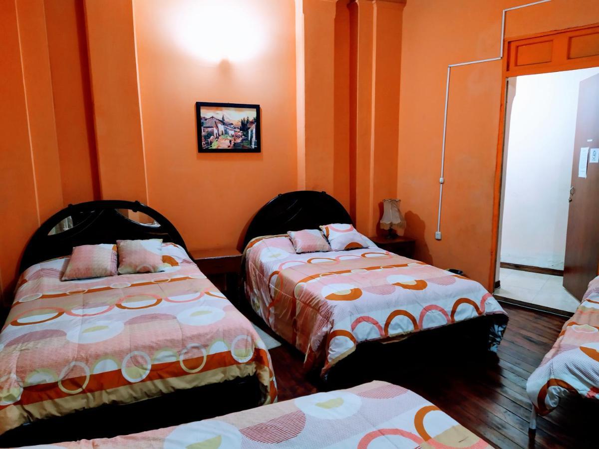 Hostal Latitud Ecuem 키토 외부 사진
