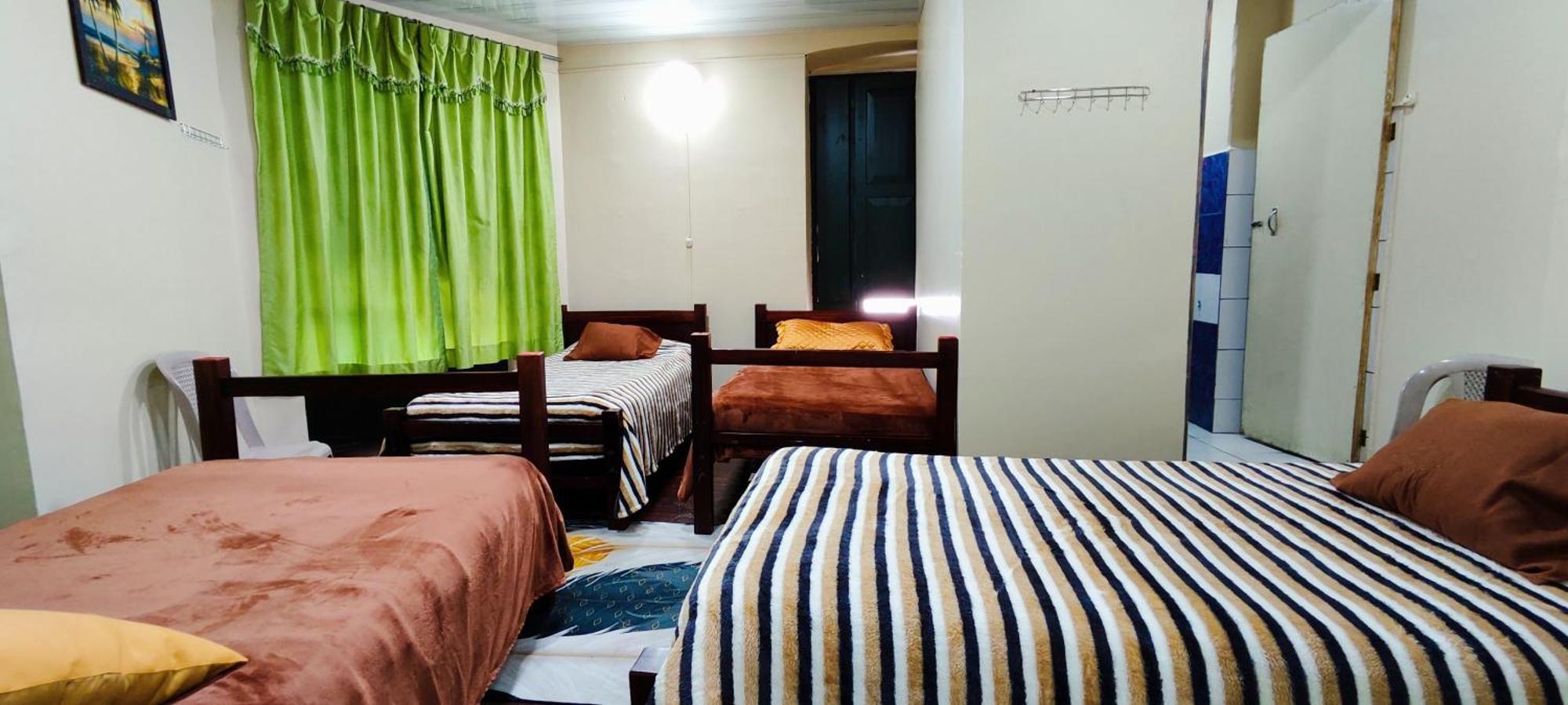 Hostal Latitud Ecuem 키토 외부 사진